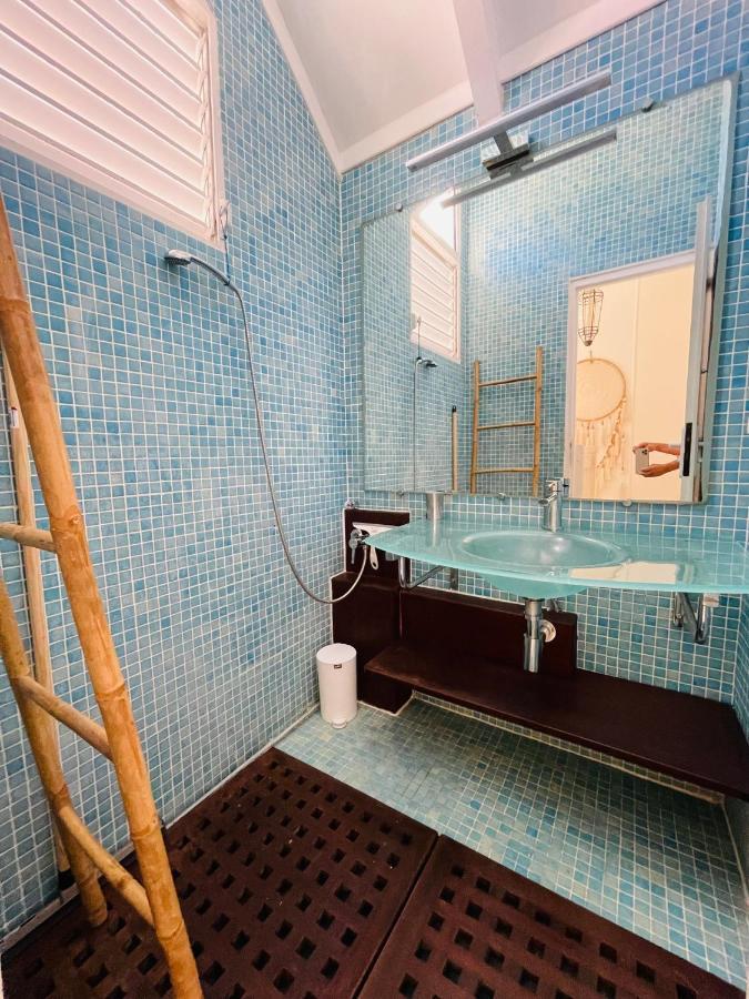 Blue Lagoon, Cottage Les Pieds Dans L Eau Терр-де-О Екстер'єр фото